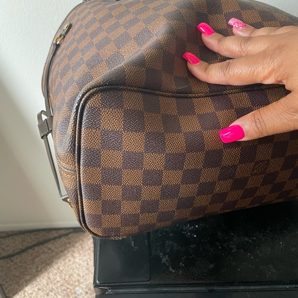 Louie Vuitton Neverfall - Picture 7 of 8